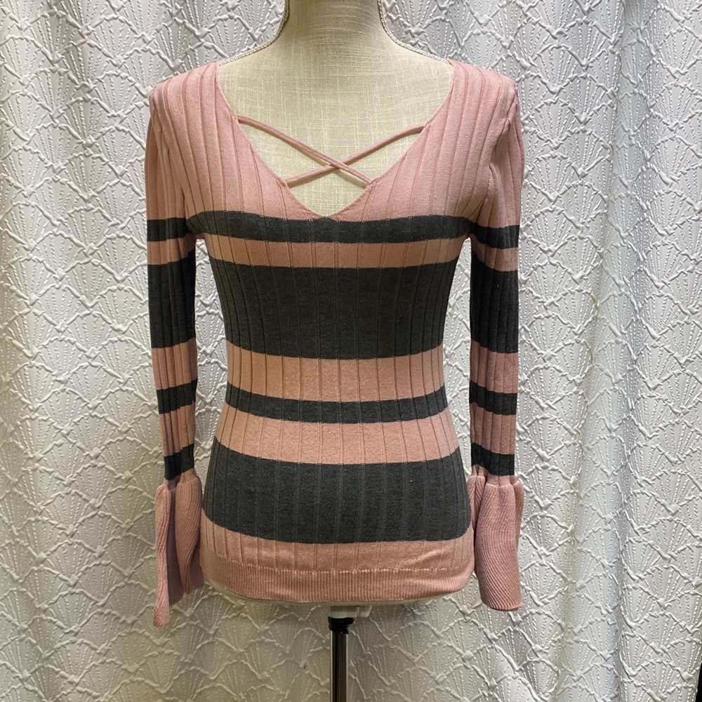 Special One size medium Pink‎ and Gray V-Neck Sweater with unique petal cuffs